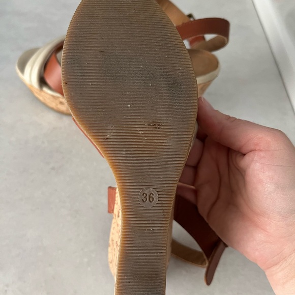 Brown’s wedge heels - Picture 4 of 7